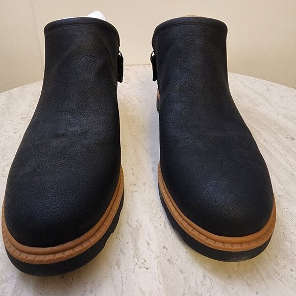 Dr. Scholls womens Margo Lug Sole Chelsea Booties Black Faux Leather - b029 - Picture 1 of 9